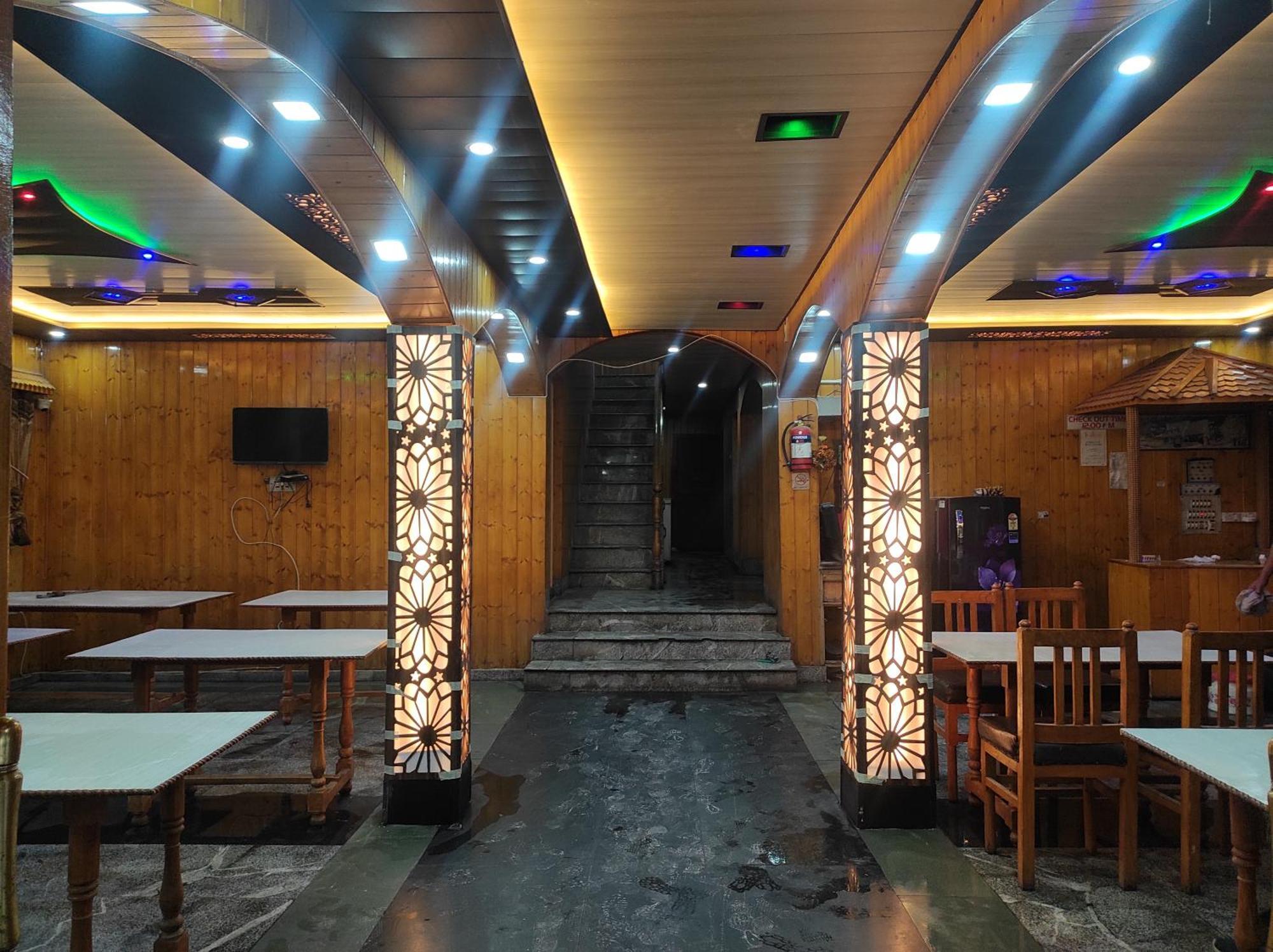 New Zum Zum Hotel & Restaurant Srīnagar Kültér fotó